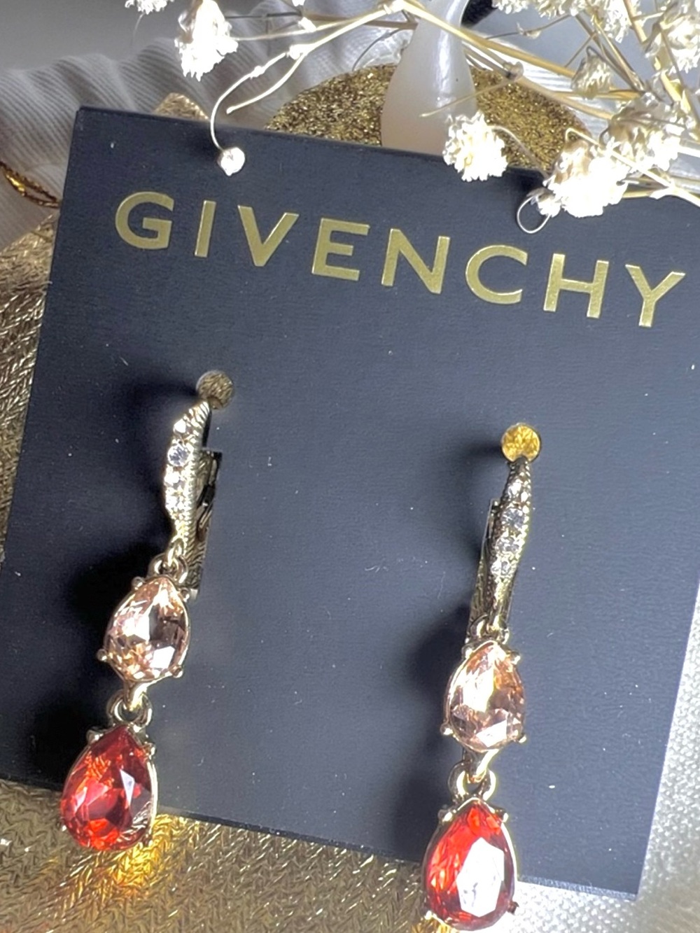 NEW Authentic Givenchy Gold
Teardrops earrings - Picture 3 of 10